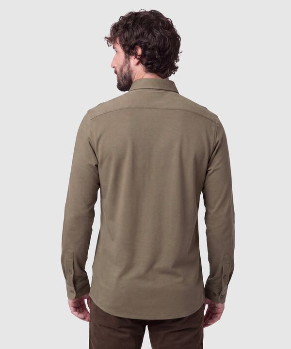 Camisa Unicolor Con Cuello De Bot&oacute;n Hombre
