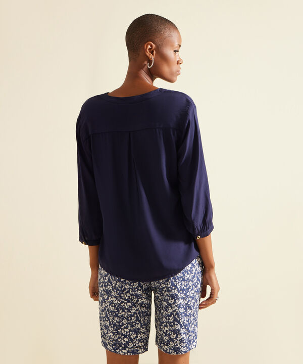Blusa Manga 3/4 Unicolor Con Botones En Frente Monoproducto