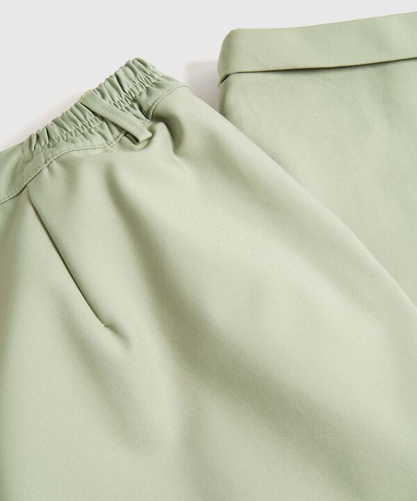 Pantalon Con Guardapolvo Para Mujer image number null