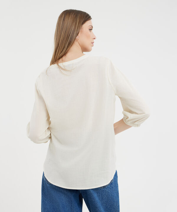 Blusa Unicolor Manga 3/4, Escote V Con Cuello Nerú, Recogido Con Detalle Encaje
