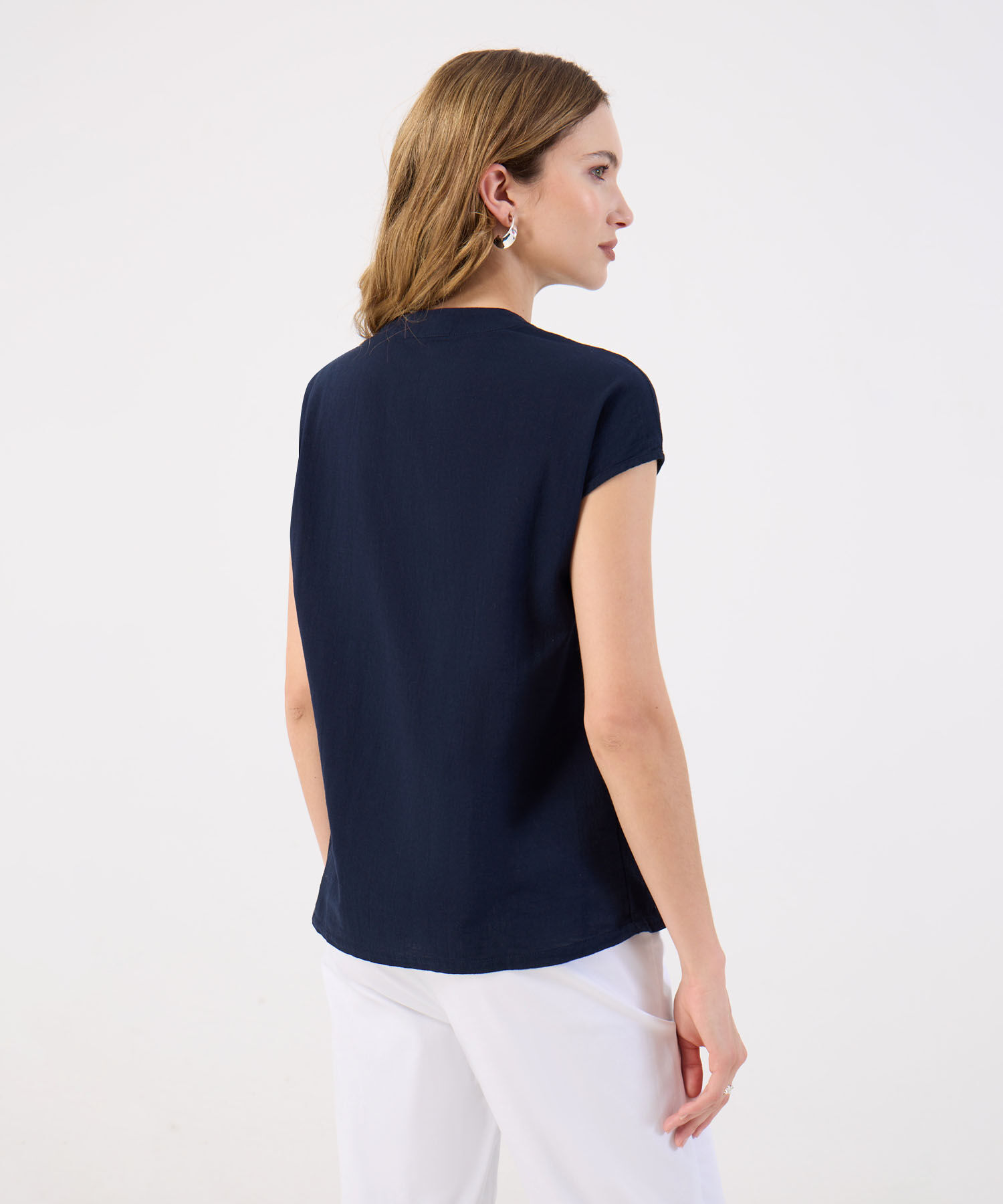 Blusa De Mujer Bordada Escote V Y Manga Corta Casual