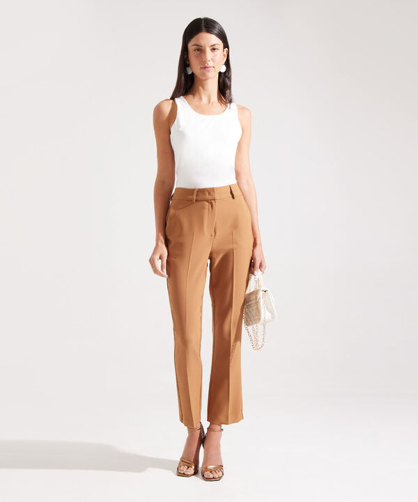 Pantalón Fluido Con Prenses