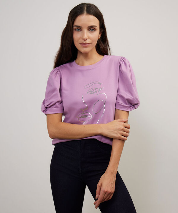 Camiseta Escote Redondo Con Detalle