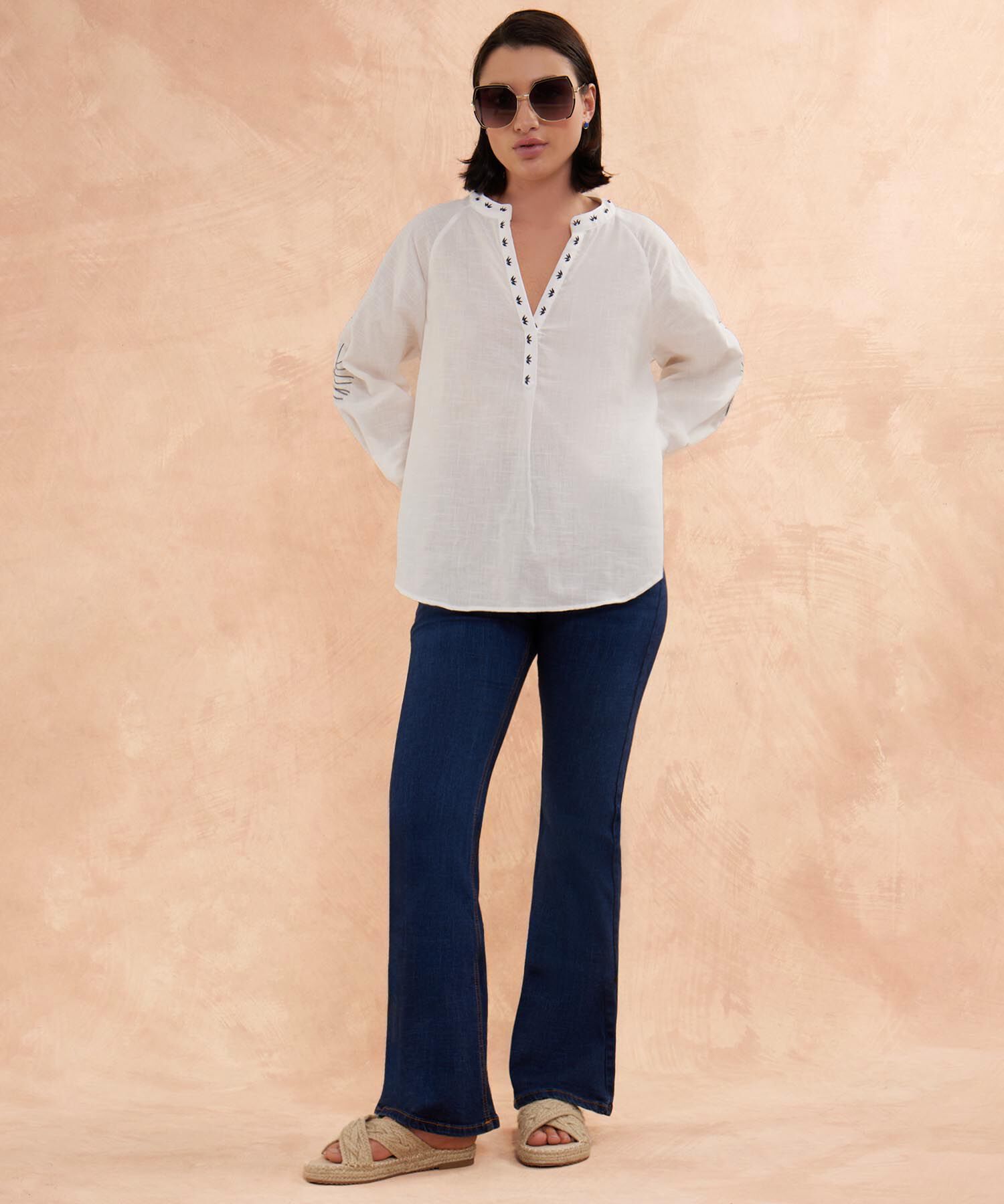 Blusa Cuello Neru Unicolor Bordada