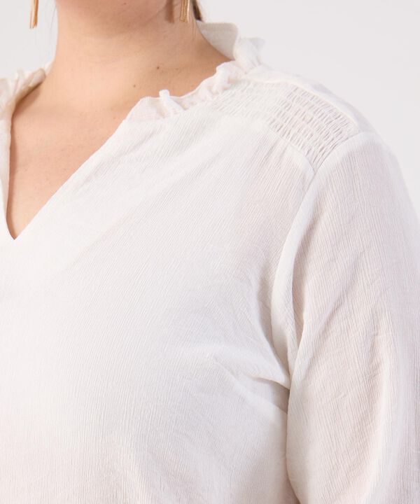 Blusa unicolor para mujer curvy image number null