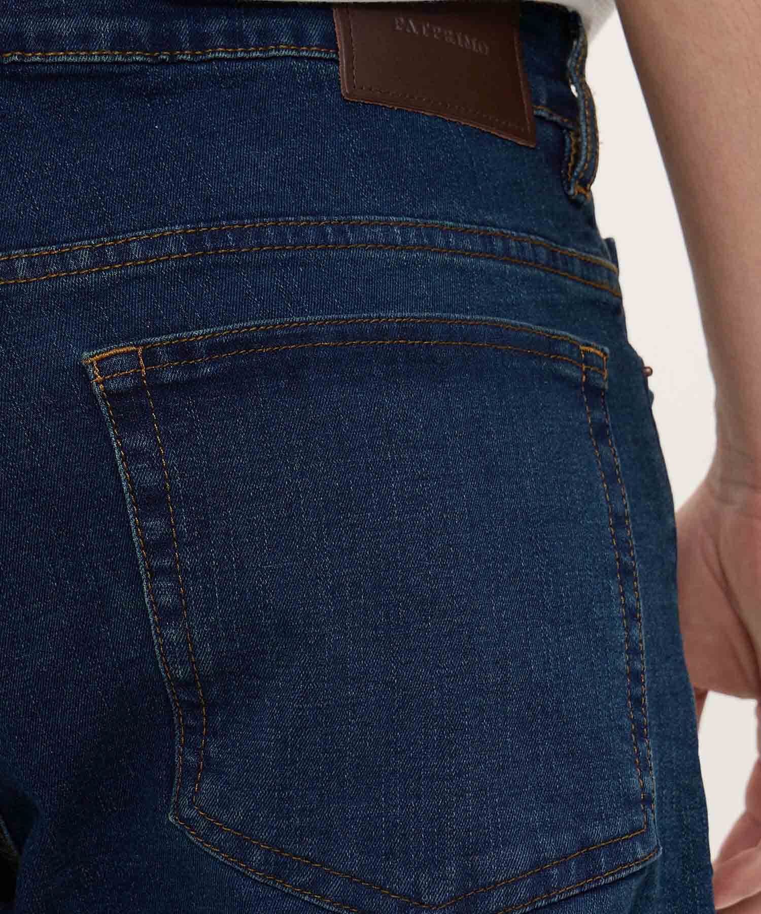 Jeans Regular con Desgastes