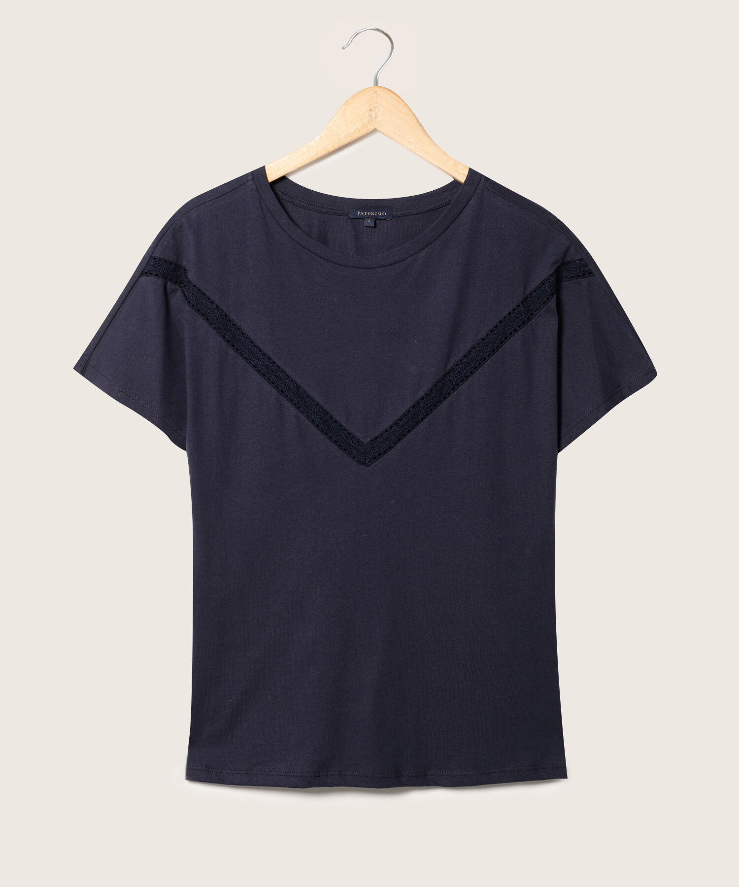 Camiseta Manga Corta Rodada Con Incrustación De Encaje En Frente