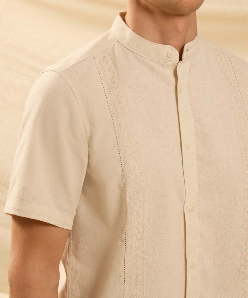 Guayabera de Manga Corta para Hombre con Cuello Mao