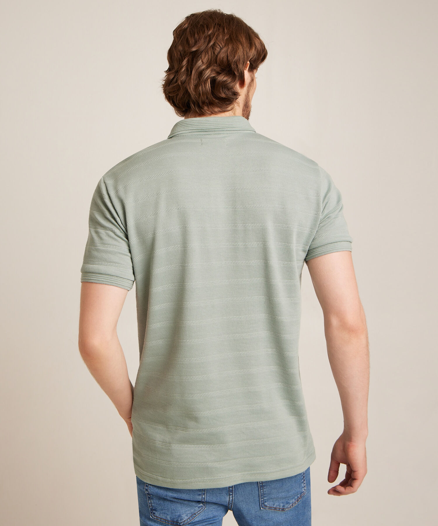 Polo Unicolor Con Textura, Cuello Y Puños Tejidos, Sin Bolsillo, Silueta Regular Fit, Sunset Dust Línea Moda