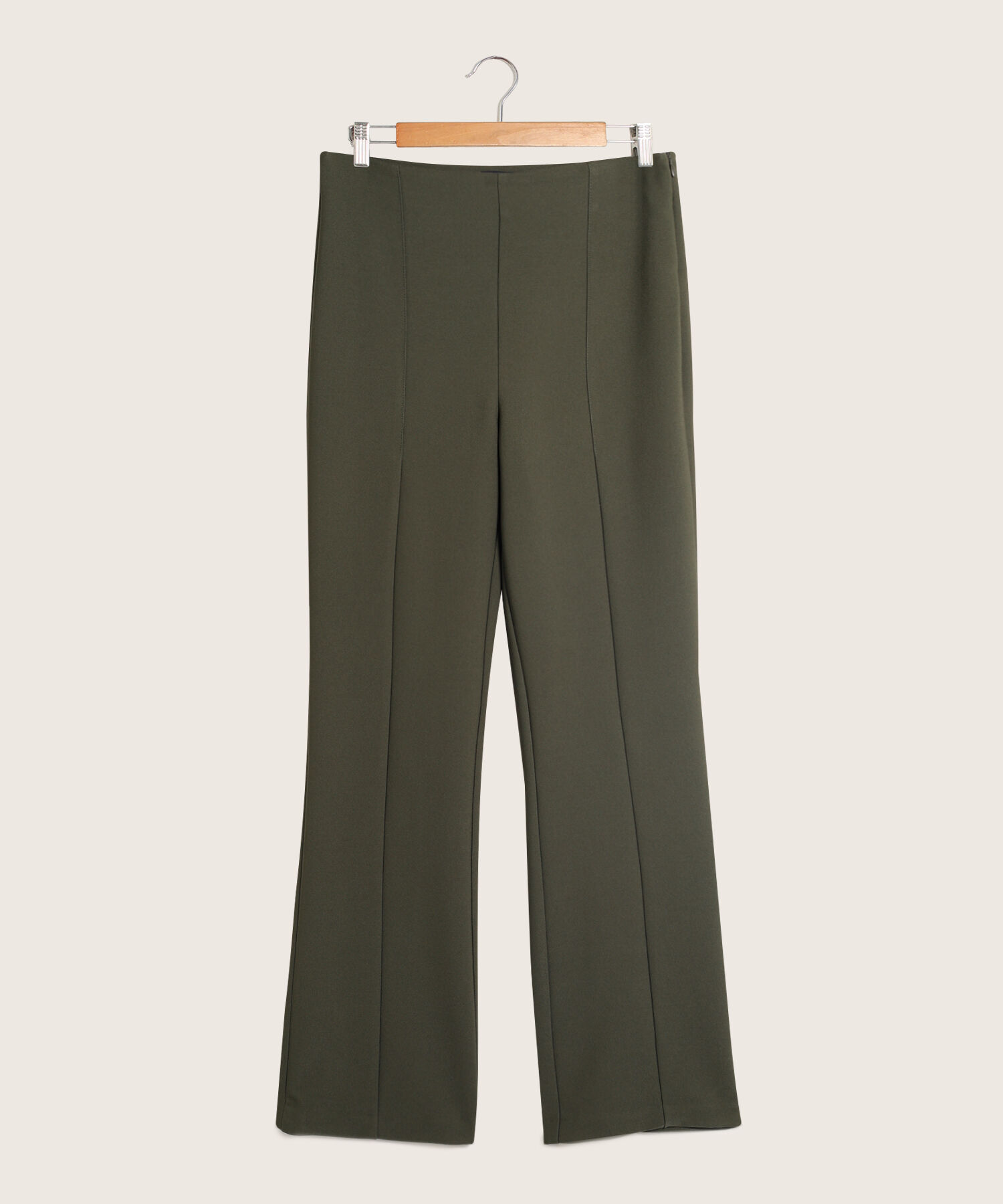 Pantalón Clásico Bota Flare Unicolor