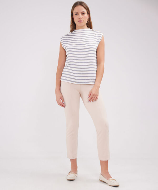Blusa Preteñida Cuello Alto image number null