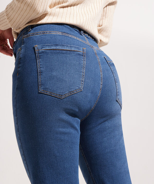 Jean Fit Straight Tono Azul  Medio