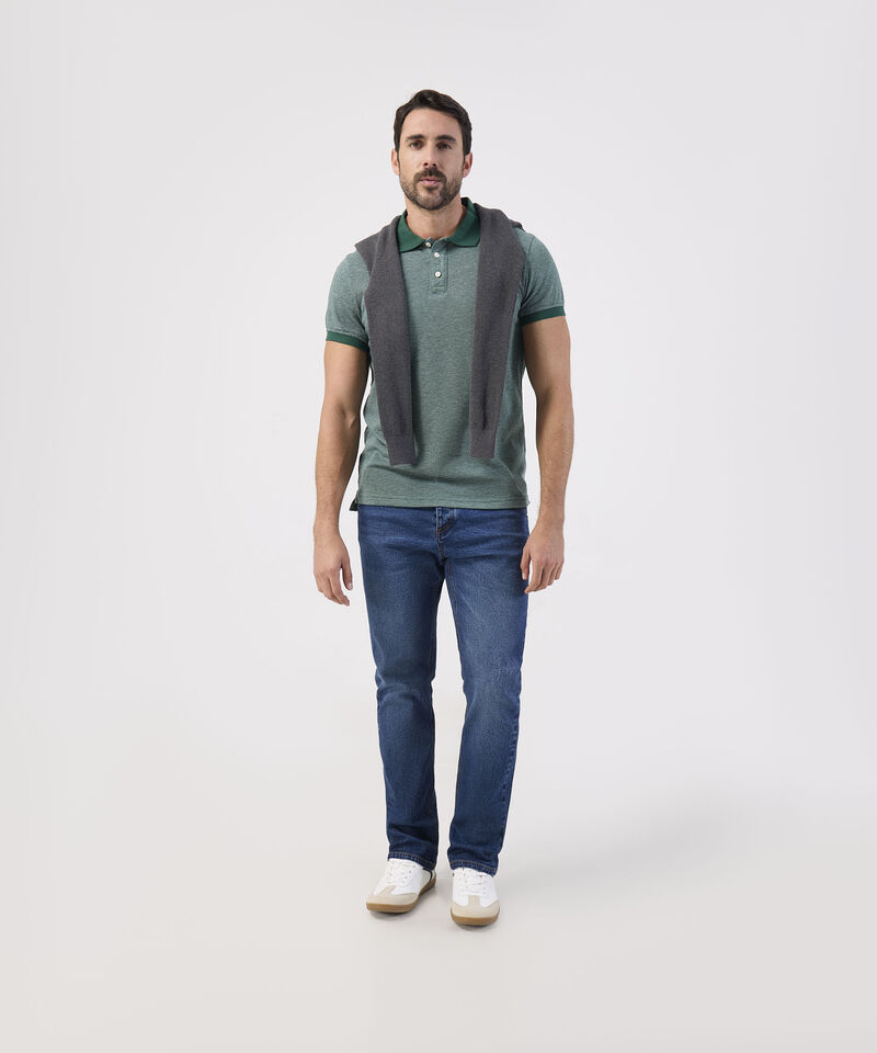 Polo Unicolor Con Textura, Cuello Y Pu&ntilde;os Tejidos, Silueta Slim Fit, Lineas