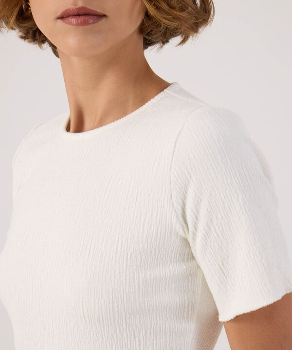 Camiseta unicolor texturizada  image number null