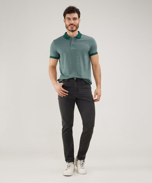 Polo Unicolor Con Textura, Cuello Y Puños Tejidos, Silueta Slim Fit, Lineas image number null