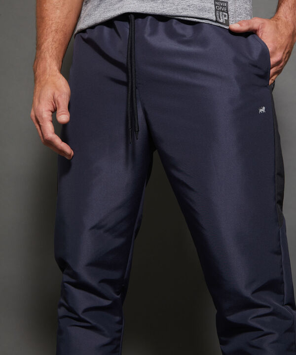 Pantalón Jogger Plano Unicolor Con Cortes Contraste, Bolsillos Laterales, Cordón Ajustable Y Elástico Interno, Sport Líneas image number null