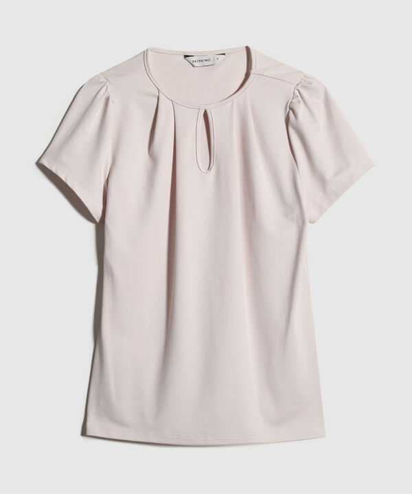 Camiseta Unicolor, Manga Corta Con Recogido Y Escote Con Abertura Ojal