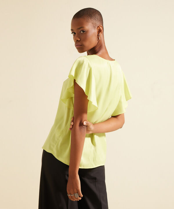 Blusa Manga Corta En Arandela Con Alforzas En Frente