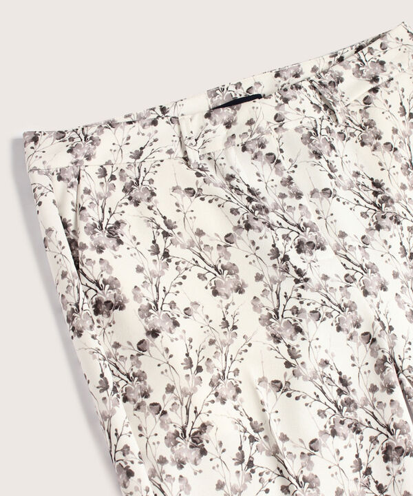 Pantalón Clásico Estampado image number null