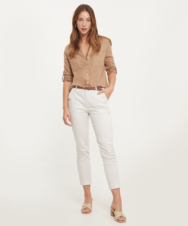 Pantalón Básico Bolsillos Diagonal Estampado Con Cinturón image number null