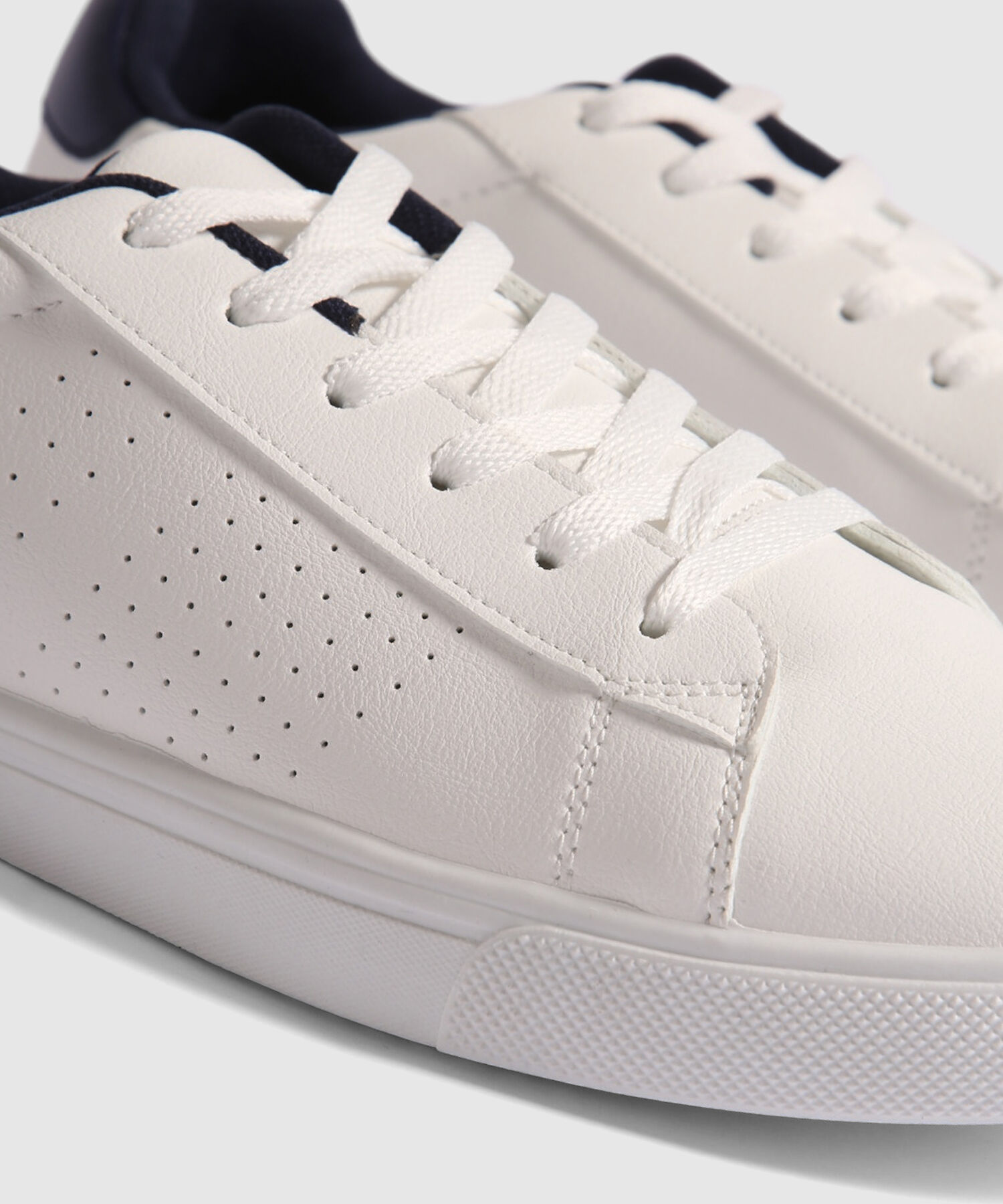 Tennis Ref. A126-221212(21)