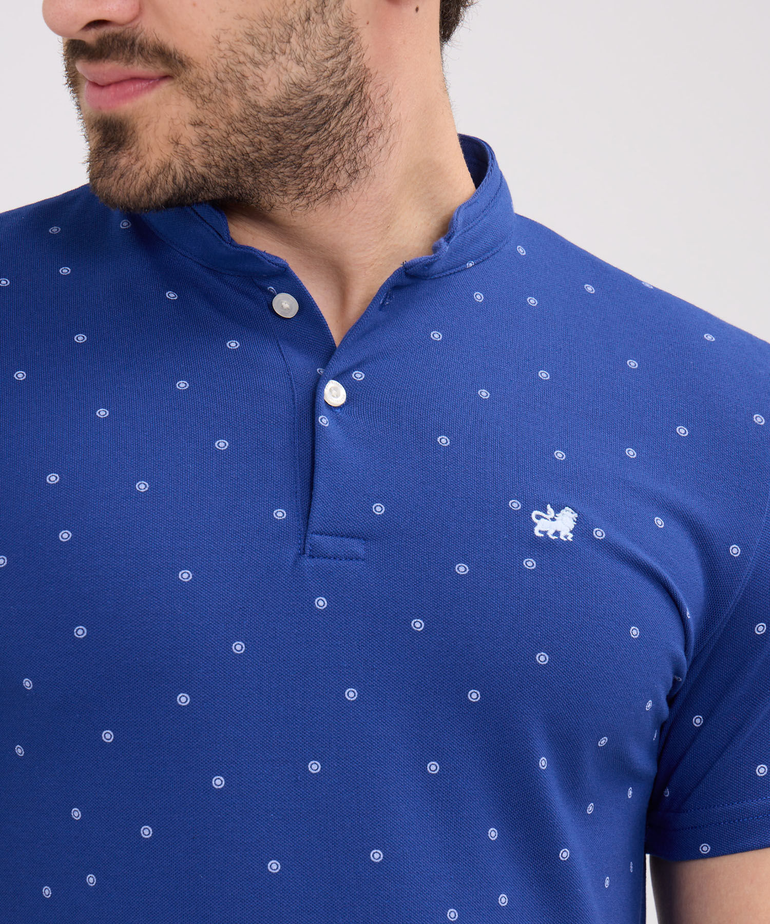 Polo Estampada, Cuello Mao Sin Bolsillo