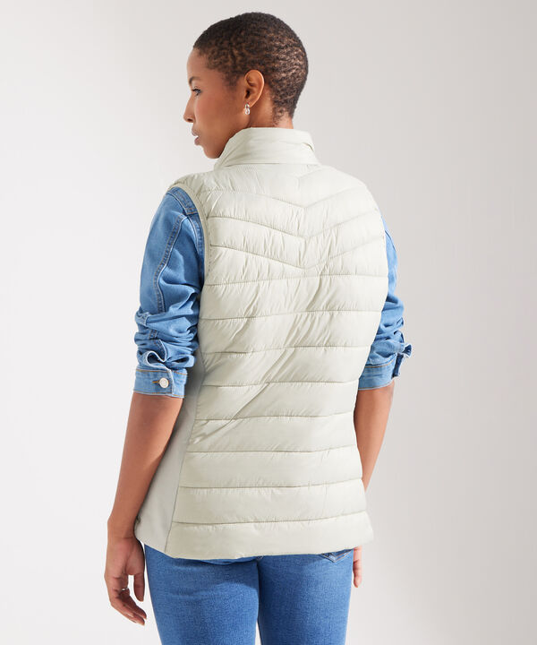 Chaleco Acolchado con Bolsillos en Rib image number null