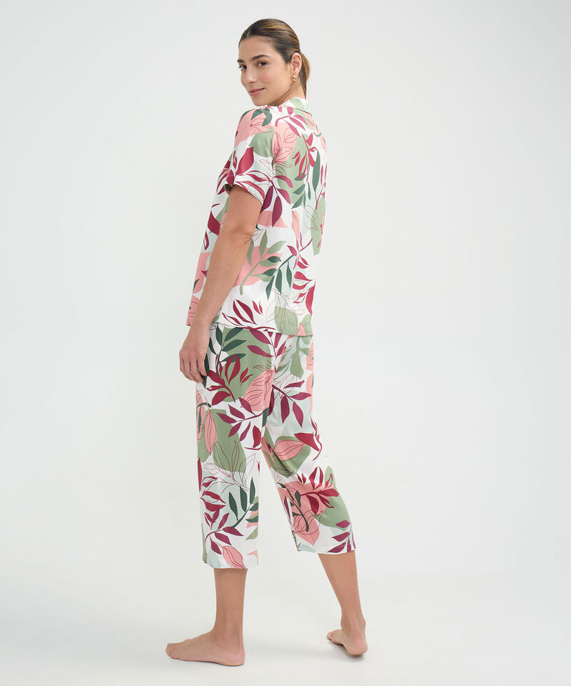 Conjunto de Pijama Estampado de Hojas