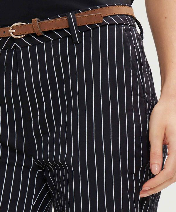 Pantalón Chino Estampado image number null
