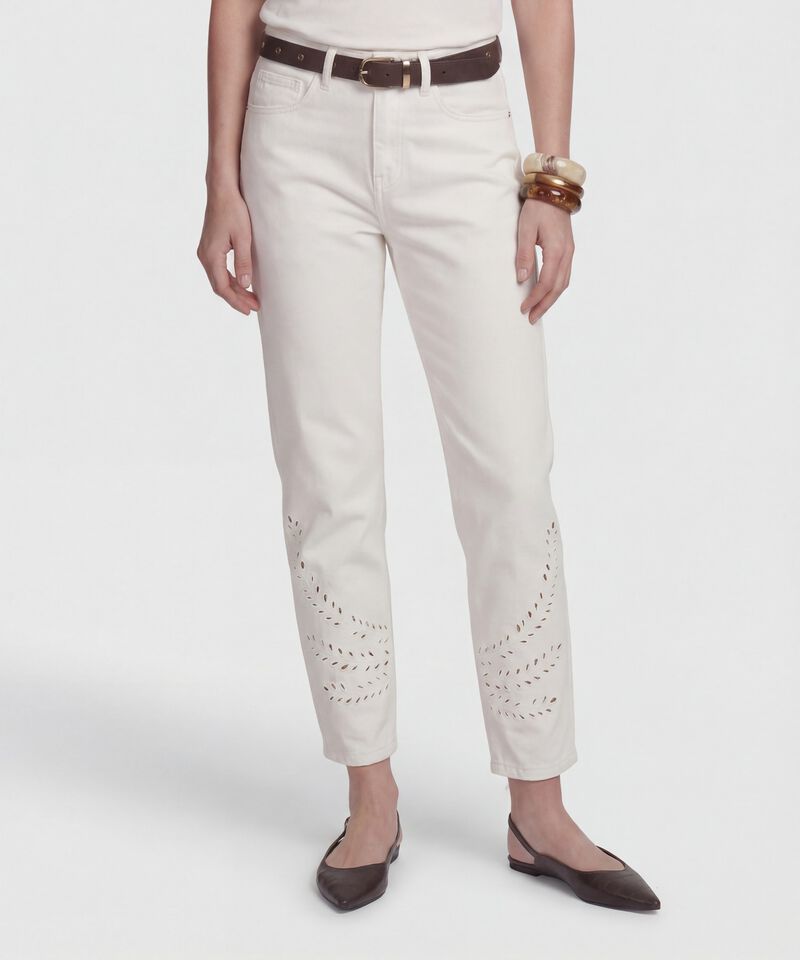 Jean Mom con Bordados Calados para Mujer