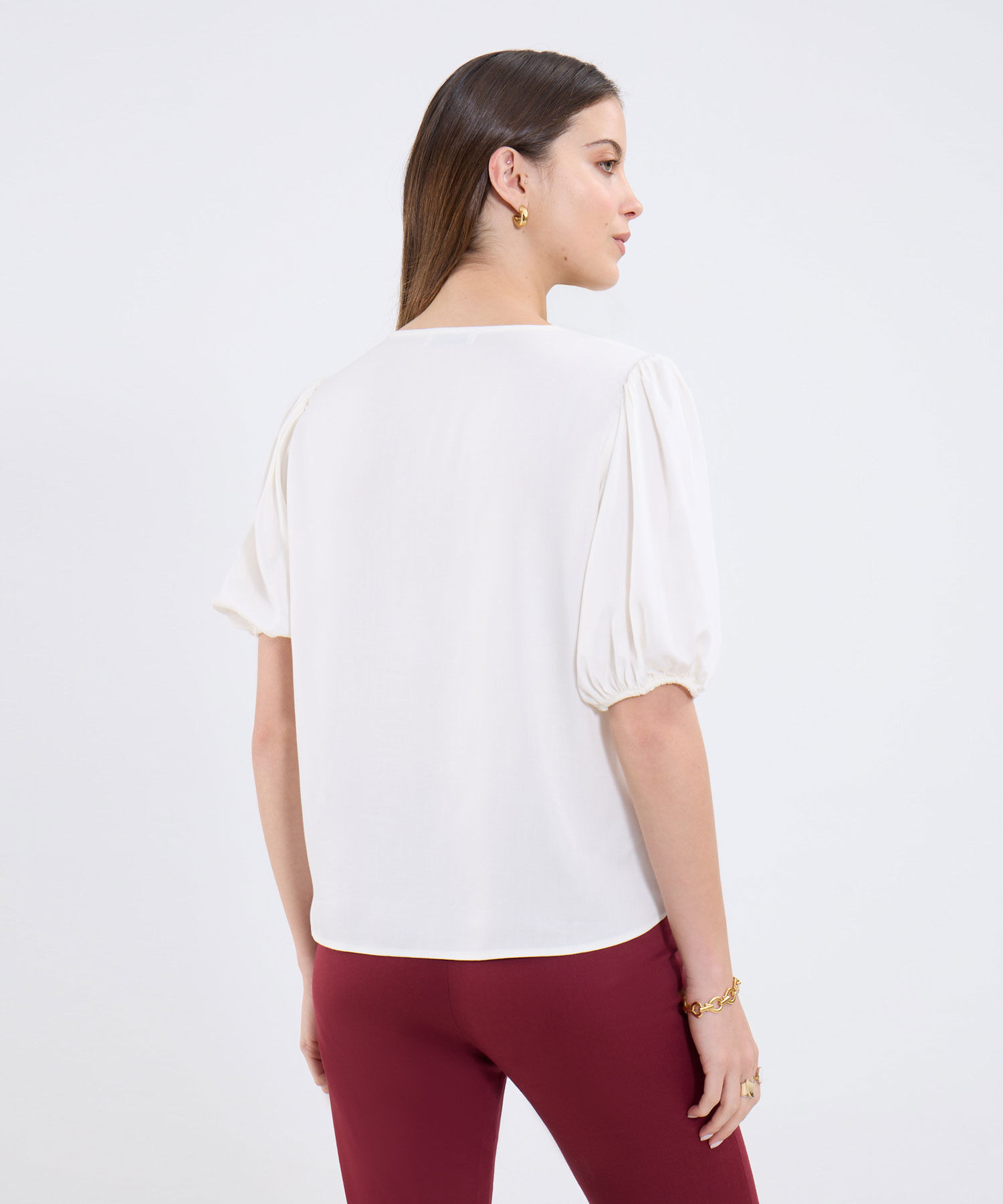 Blusa Unicolor Con Detalle