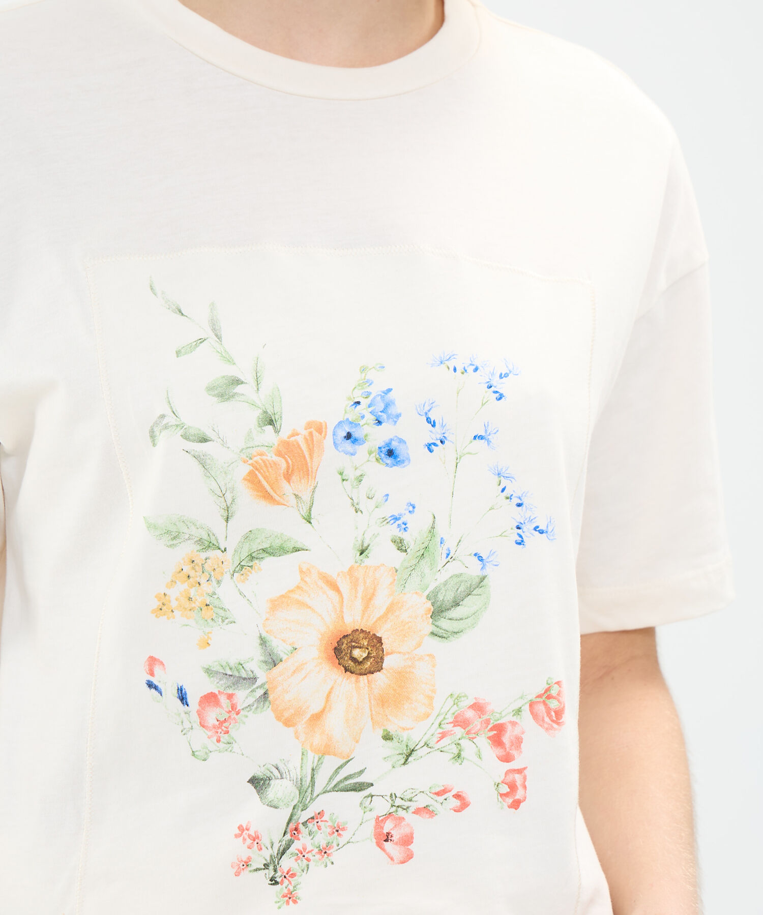 Camiseta Bordada con Estampado
