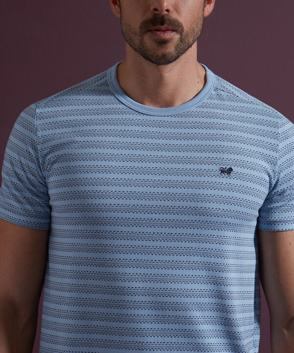 Camiseta Preteñida Textura, Manga Corta Con Cuello Redondo