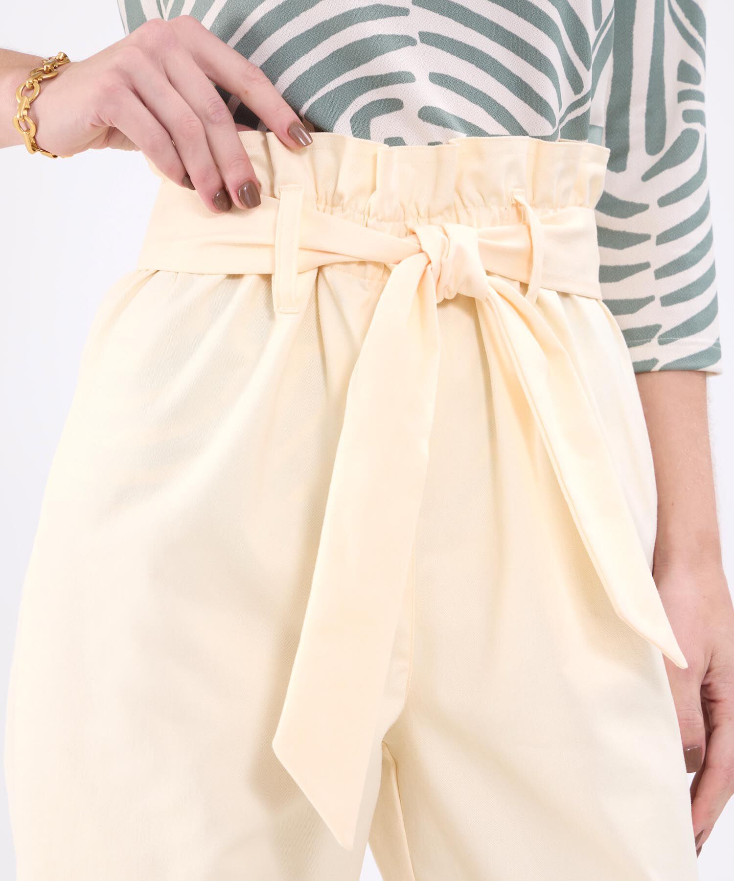 Pantalon Unicolor Con Cinturon