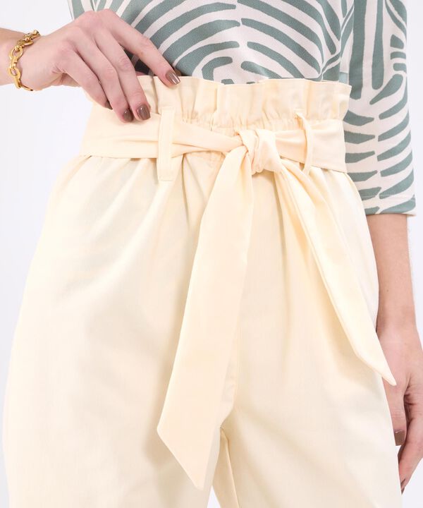 Pantalon Unicolor Con Cinturon image number null