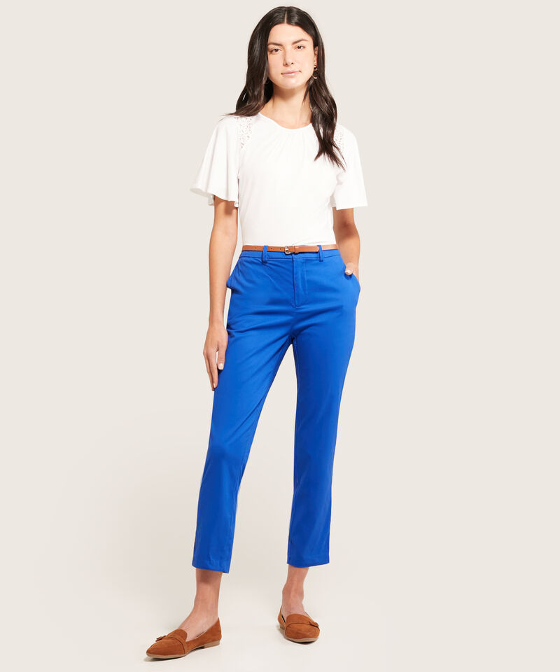 Pantalon Chino Unicolor Con Cinturon