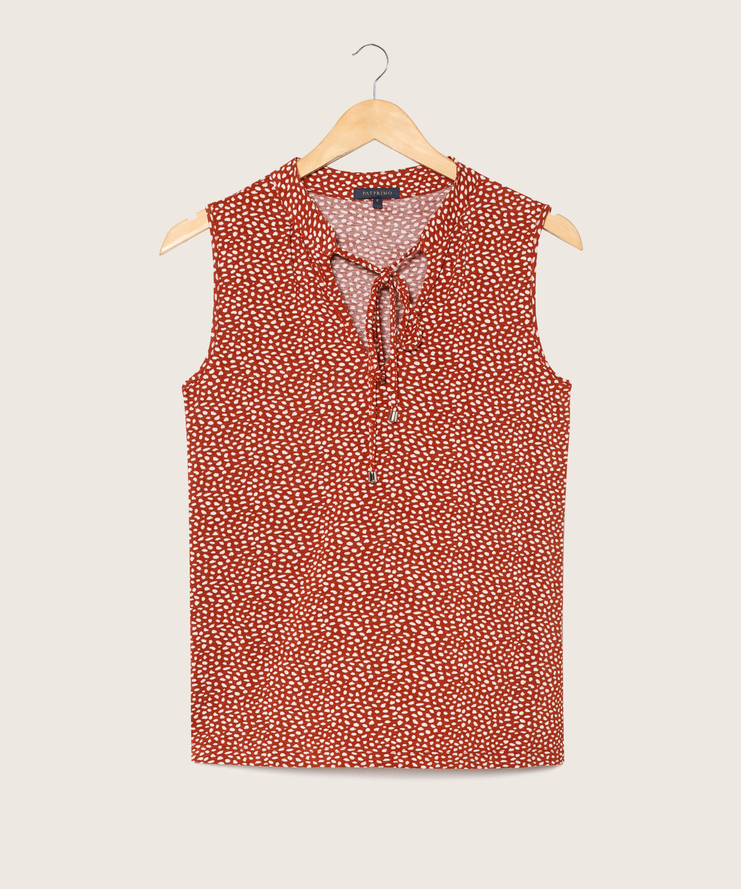 Camiseta Manga Sisa Con Cuello Tipo Neru Cordón En La Misma Tela