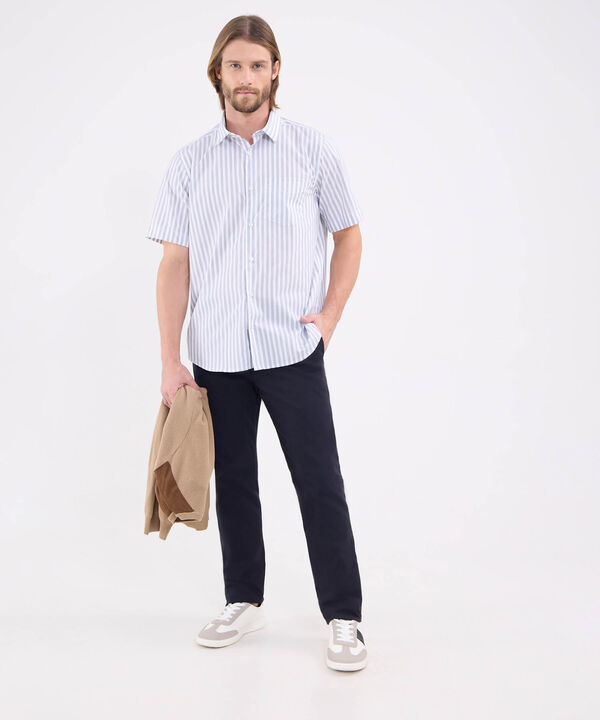 Camisa manga corta preteñida fit regular para hombre image number null
