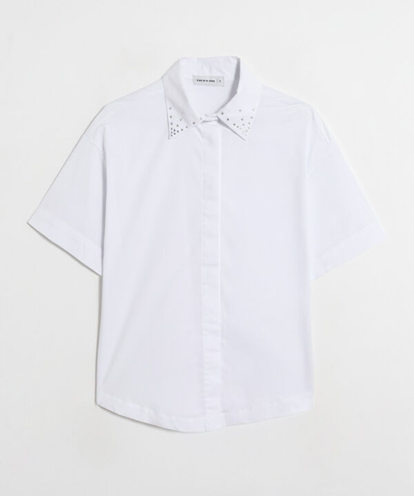 Camisa Mujer Manga Corta Cuello Con Pedrería image number null