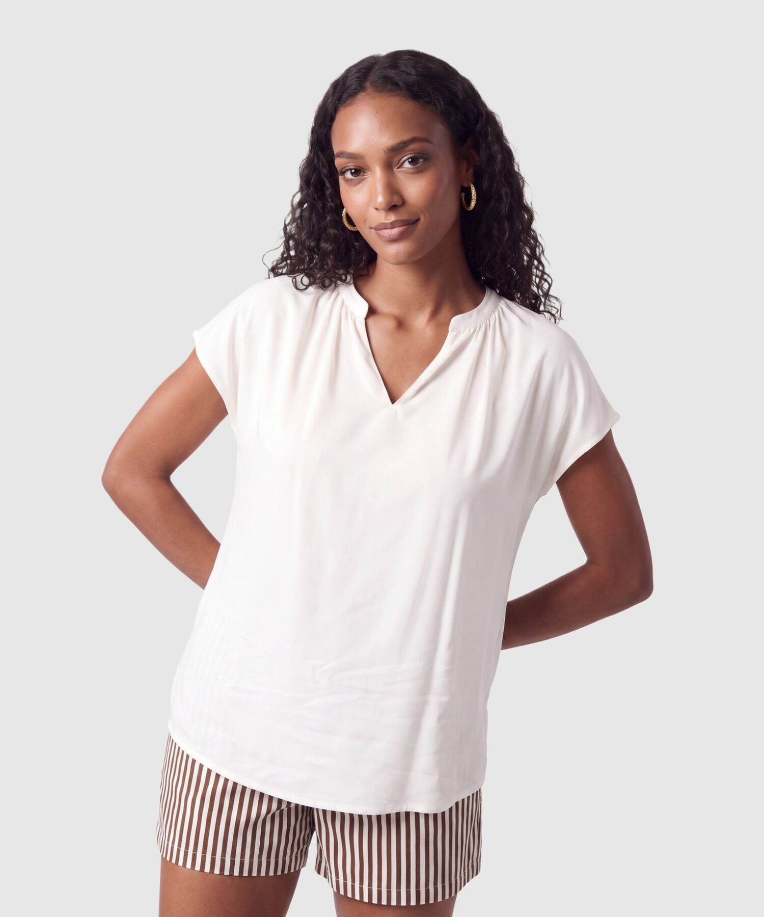 Blusa Cuello V Manga Corta Mujer