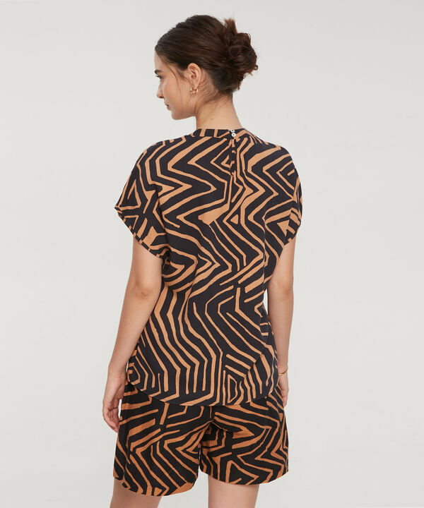 Blusa Estampada, Manga Corta Rodada Cuello Halter Con Botones, Serena