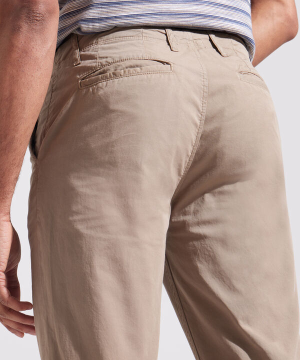 Pantalón Chino Teñido En Prenda