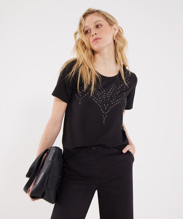 Camiseta Unicolor Con Aplique Pedreria