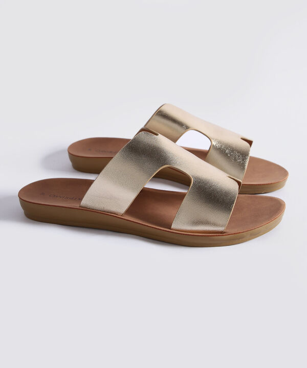Sandalias image number null