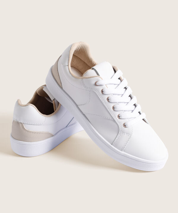 Tenis