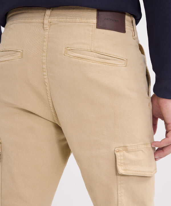 Jean Regular Taper Cargo Tono Arena