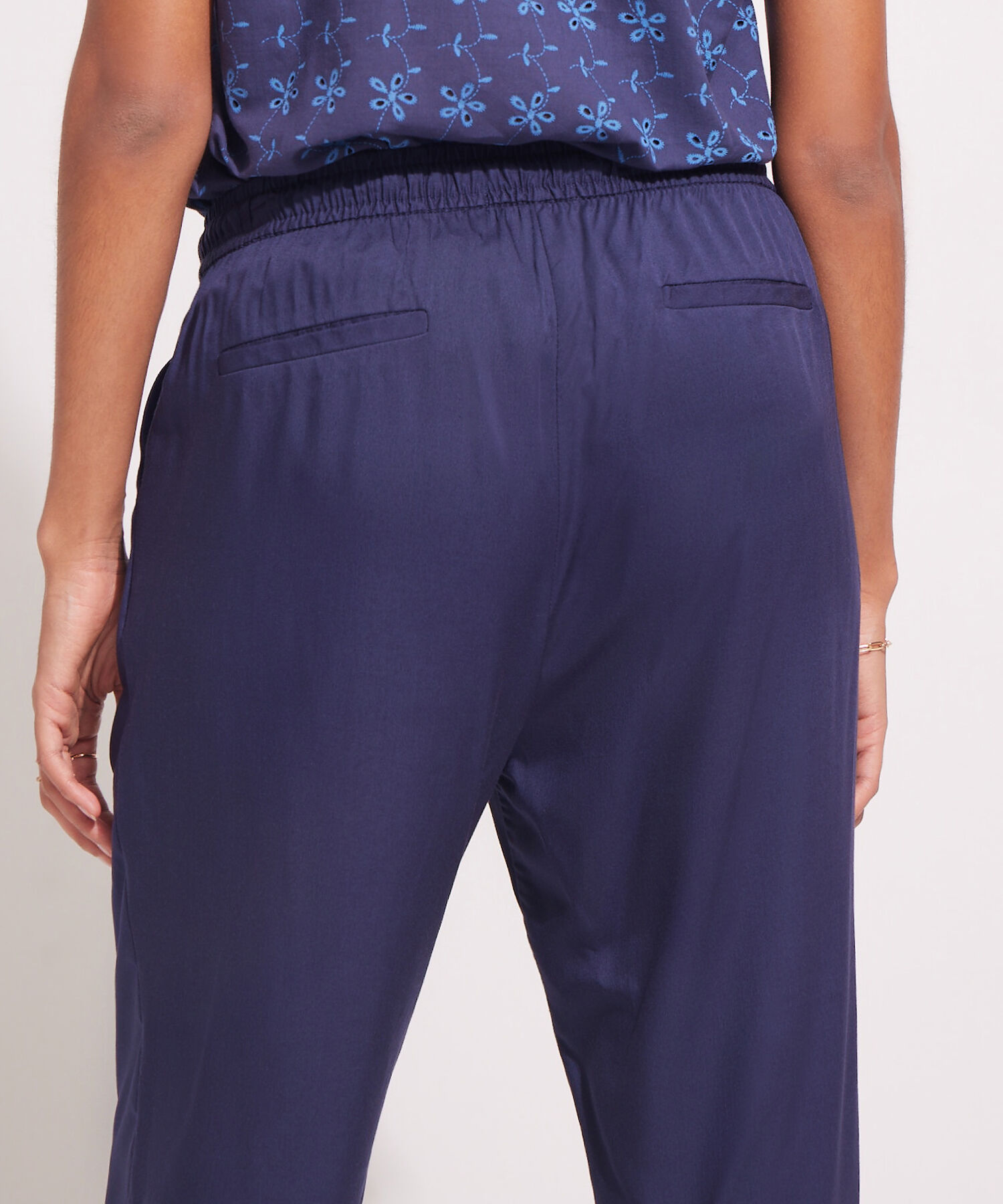 Pantal&oacute;n Jogger Con Punteras