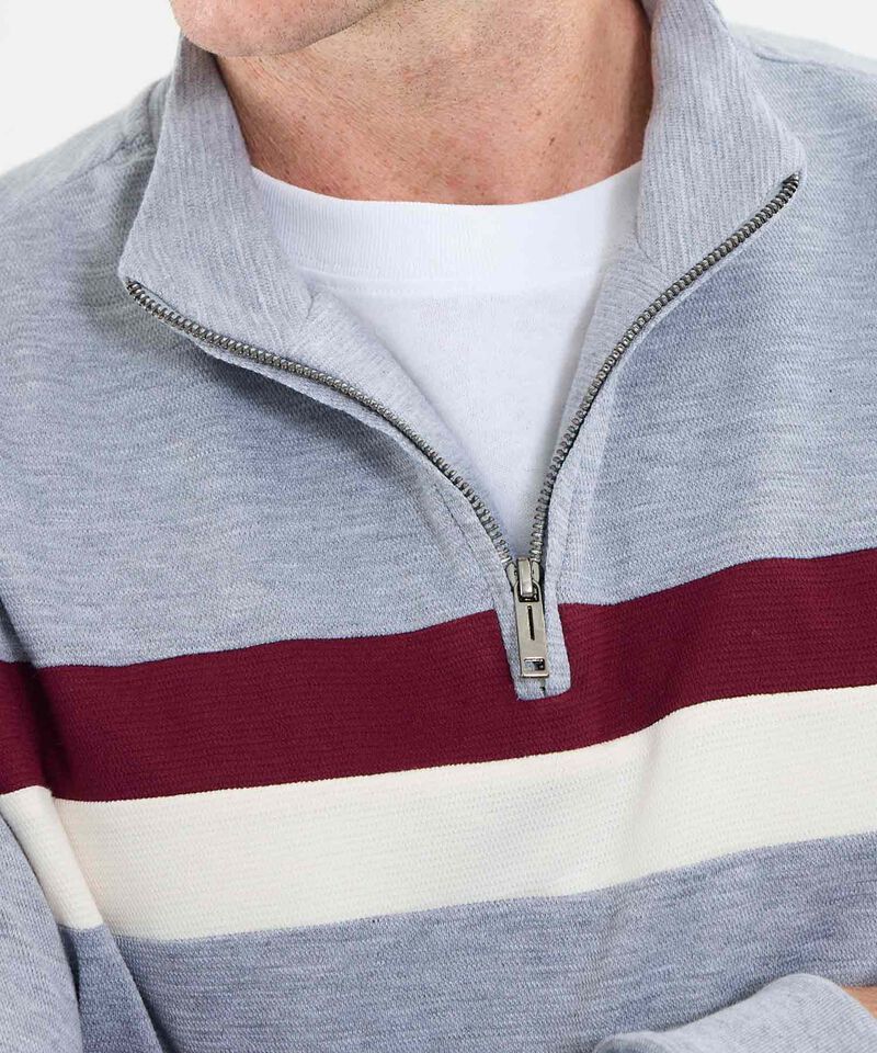 Buso Cuello Alto Con Cortes En Contraste Para Hombre