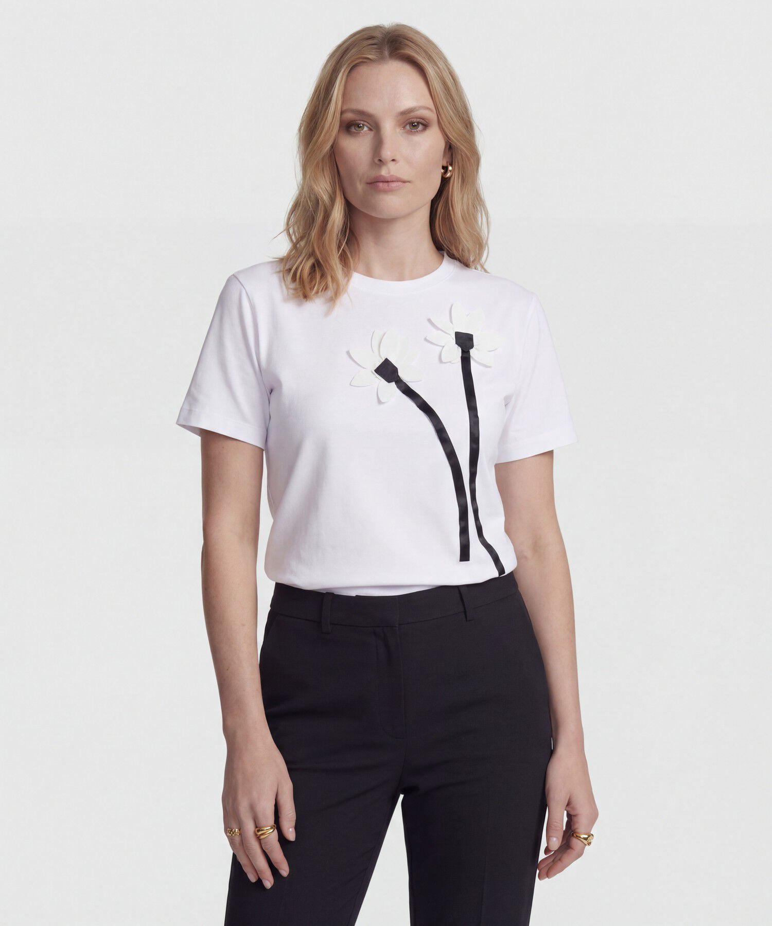 Camiseta con Apliques de Flores Para Mujer