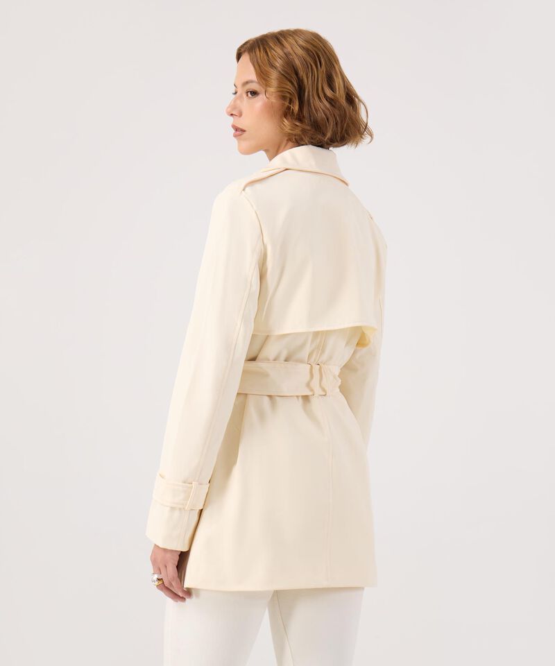 Chaqueta unicolor con cinturon 